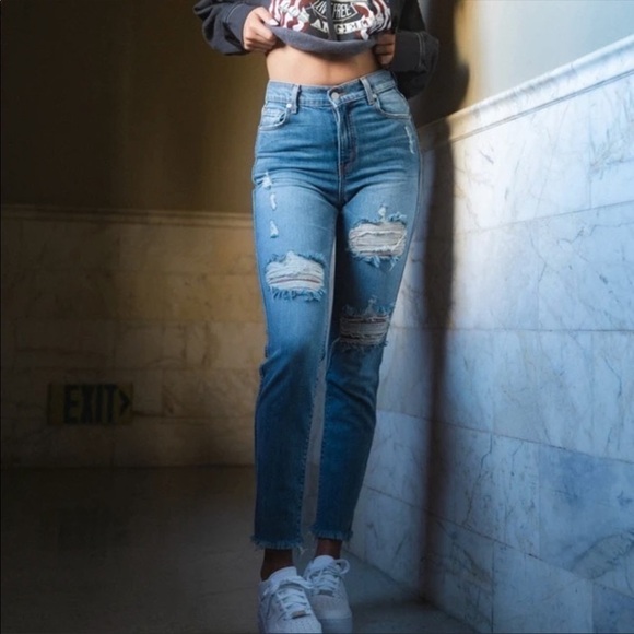 Revice Uptown High Rise Distressed Jeans Size 25 - Picture 2 of 10